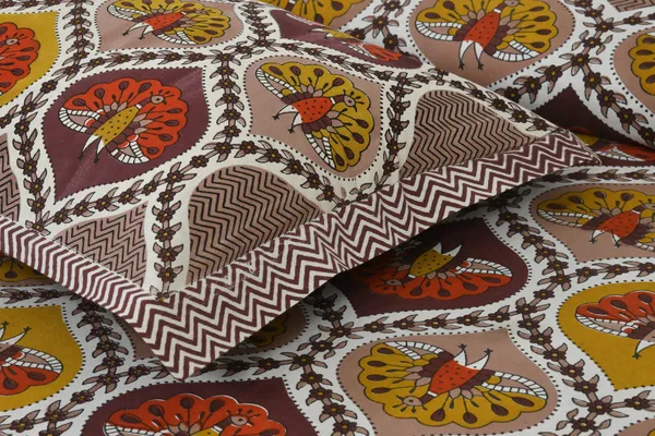 Yellow_Cotton_Rajwada_Shringar_Double_Bedsheet_With_Pillow_Cover_100_X_108_Cm